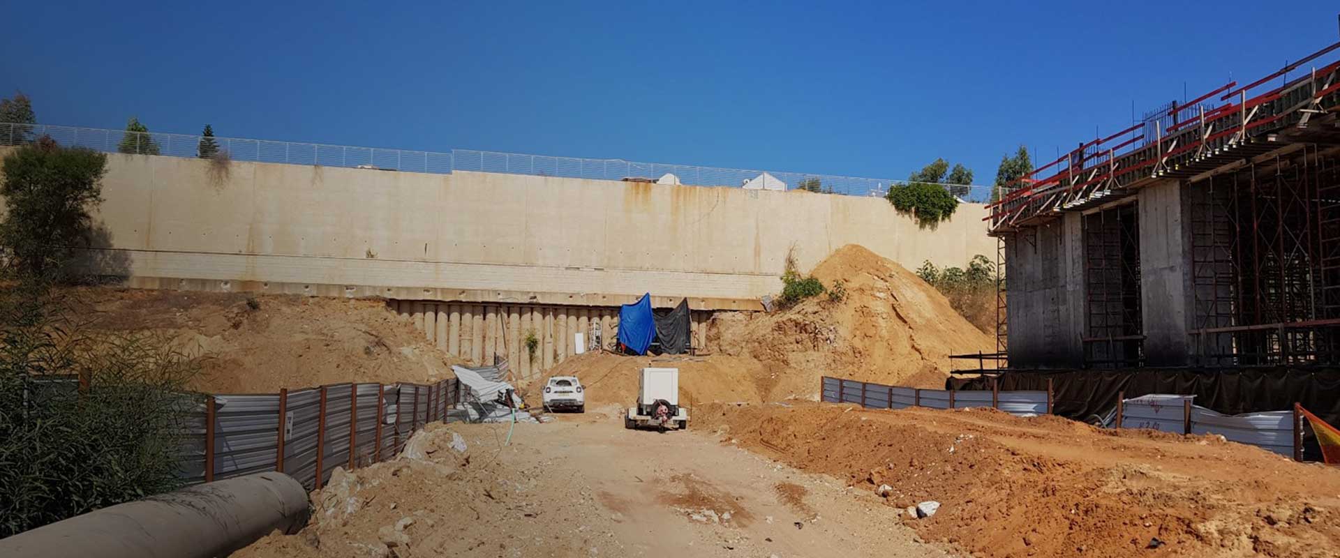 MC-Montan Injekt DS verfestigt Baugrund - MC-Bauchemie